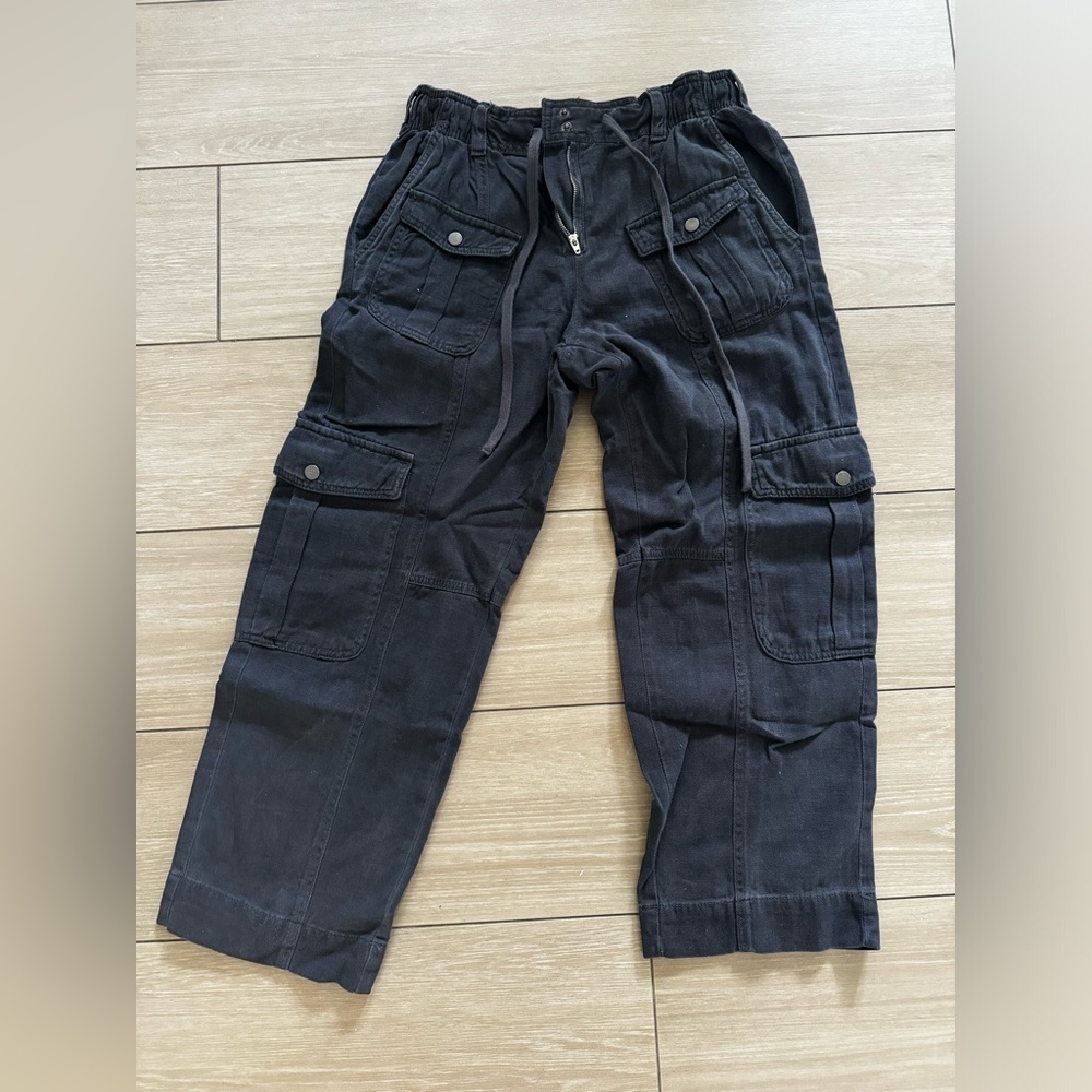 Zara cargos